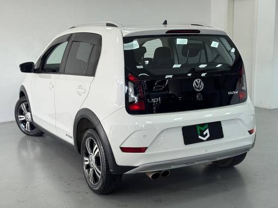 VOLKSWAGEN UP 1.0 170 TSI TOTAL FLEX XTREME 4P MANUAL